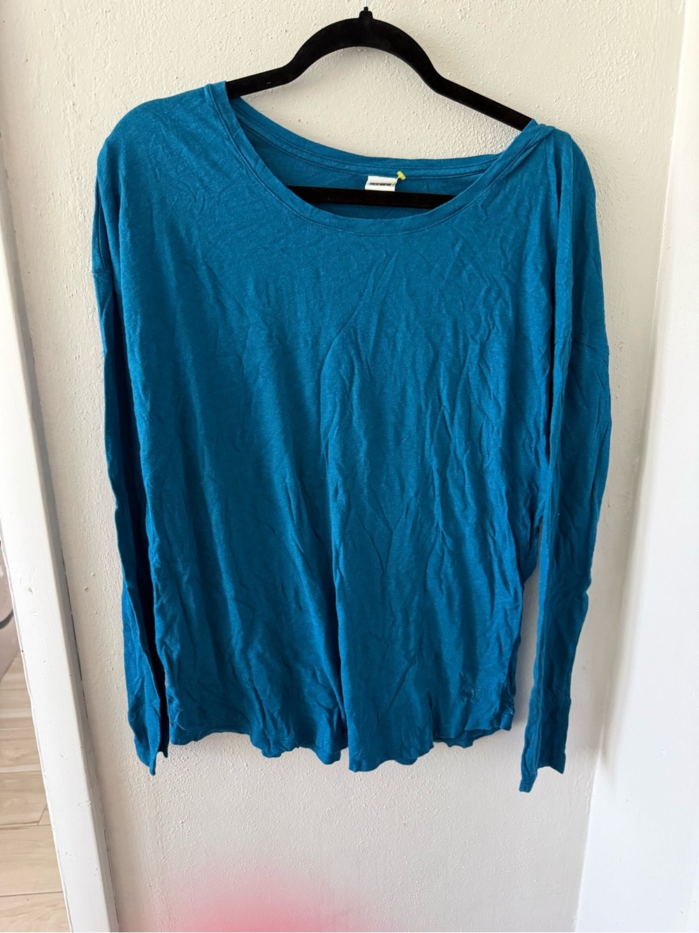 PINK Victoria's Secret Teal Long-Sleeve Scoop Neck Top